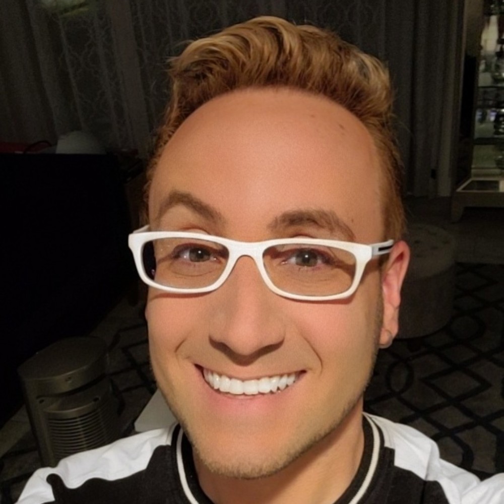 Meet your Posher, Travis